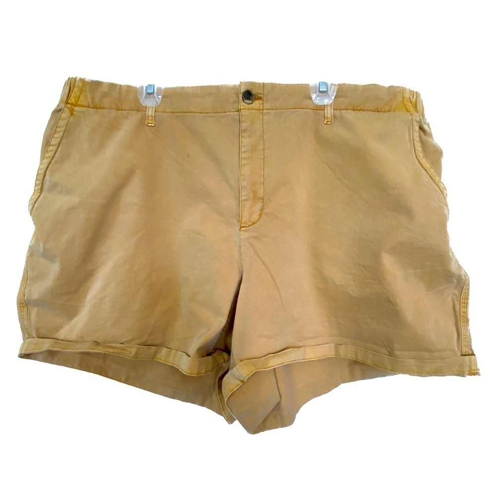 Old Navy Tan Everyday Shorts in size 3X
